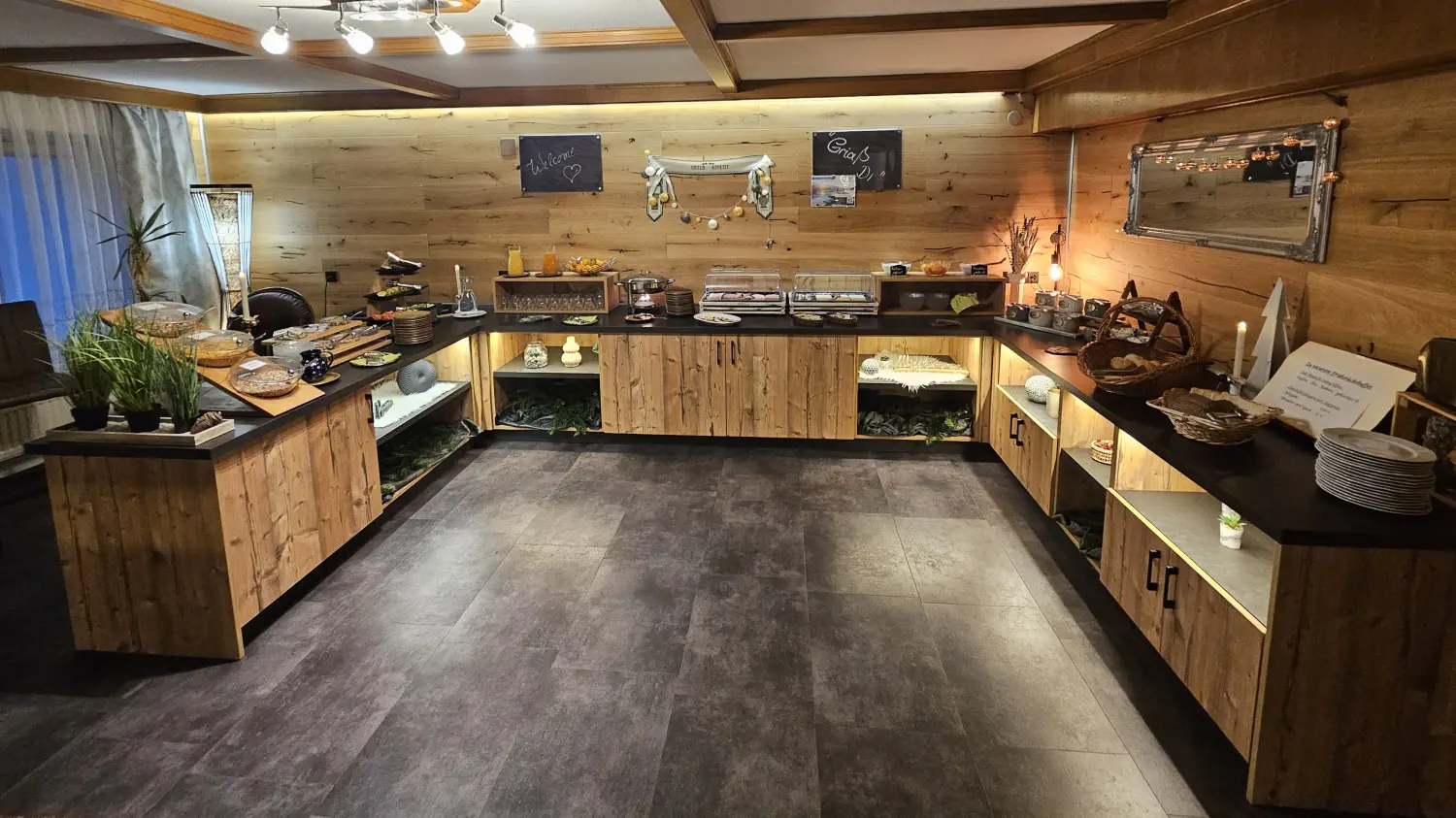 Das reichhaltige Frühstücksbuffet im Gästehaus Bärwald